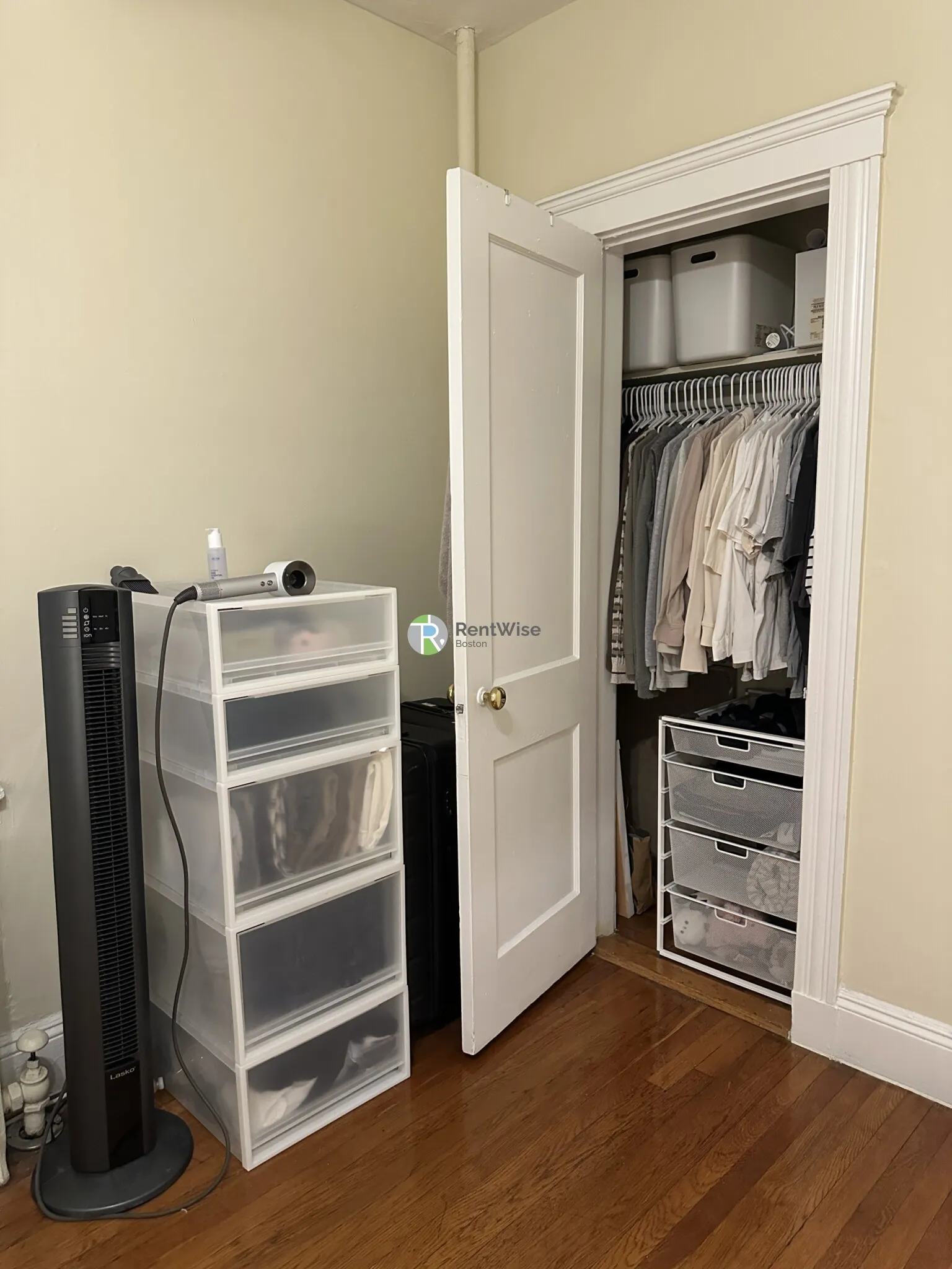 Studio bed, 1 bath apartment for rent at 189 Chestnut Hill Ave Unit 2, Brighton — photo 2 of 11