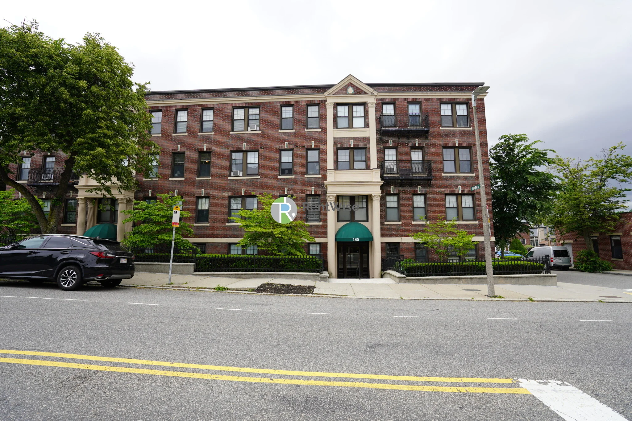 Studio bed, 1 bath apartment for rent at 189 Chestnut Hill Ave Unit 3, Brighton — photo 8 of 11