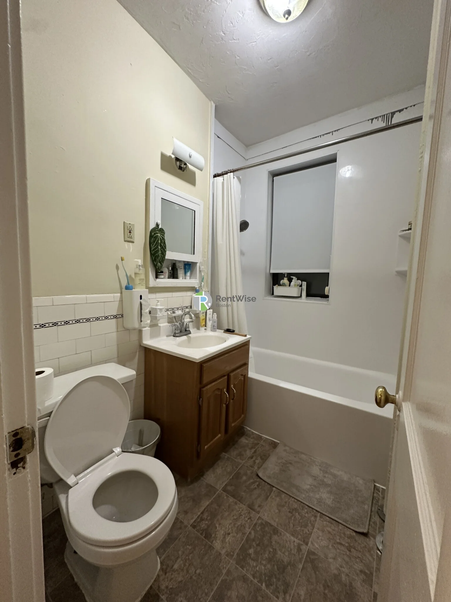 Studio bed, 1 bath apartment for rent at 189 Chestnut Hill Ave Unit 3, Brighton — photo 7 of 11
