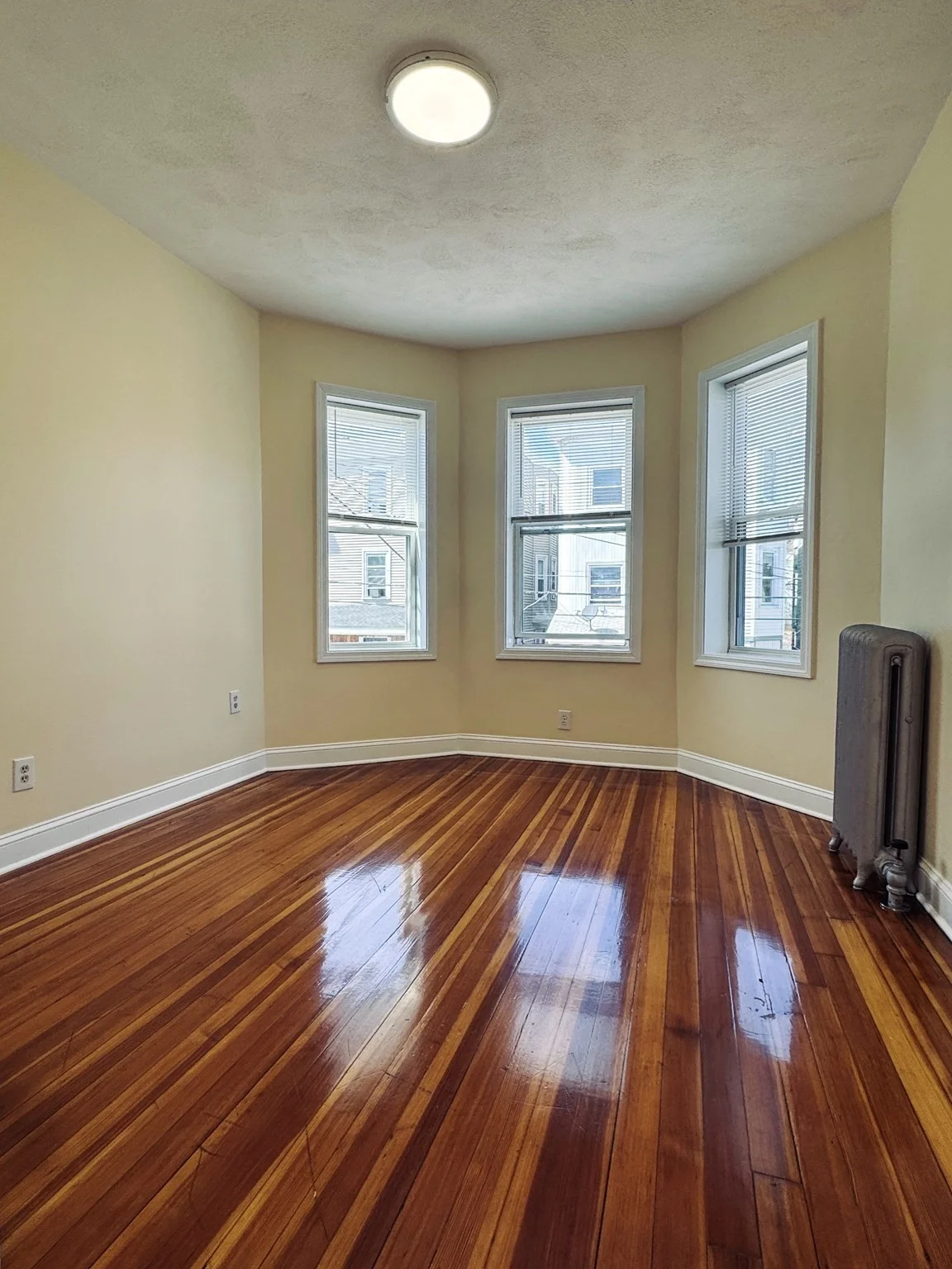3 bed, 1 bath apartment for rent at 189 Chestnut St Unit 2, Chelsea — photo 9 of 12
