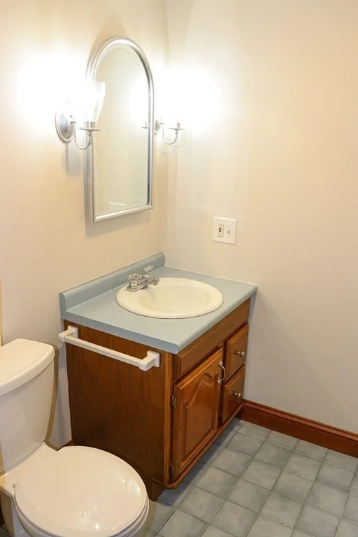 3 bed, 1 bath apartment for rent at 189 Elliot Unit 2, Quincy — photo 17 of 18