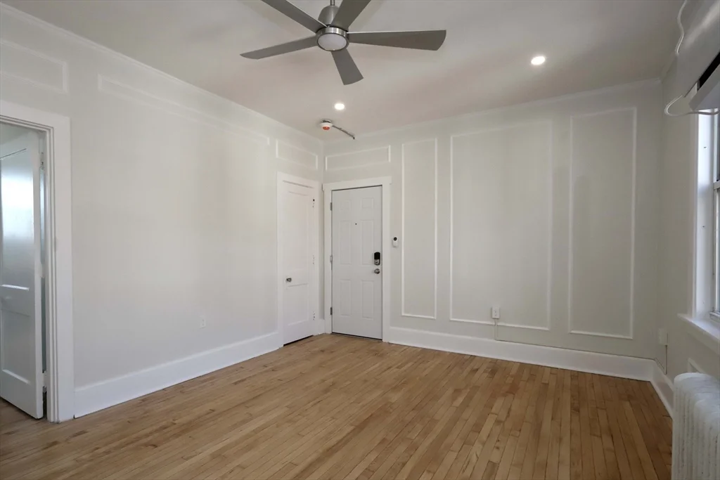 2 bed, 1 bath apartment for rent at 189 Elm St Unit 13, Center — photo 9 of 31