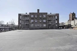 1 bed, 1 bath apartment for rent at 189 Elm St Unit 20, Center — photo 4 of 17