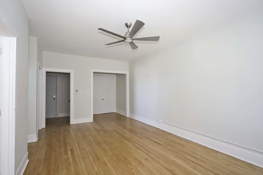 1 bed, 1 bath apartment for rent at 189 Elm St Unit 21, Center — photo 10 of 31