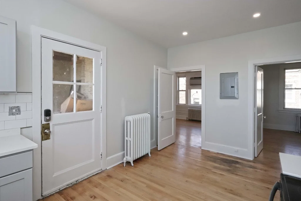 1 bed, 1 bath apartment for rent at 189 Elm St Unit 21, Center — photo 20 of 31