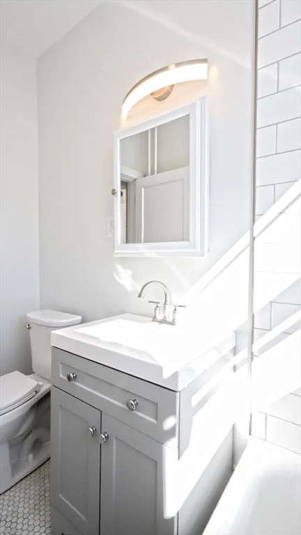 1 bed, 1 bath apartment for rent at 189 Elm St Unit 21, Center — photo 8 of 31