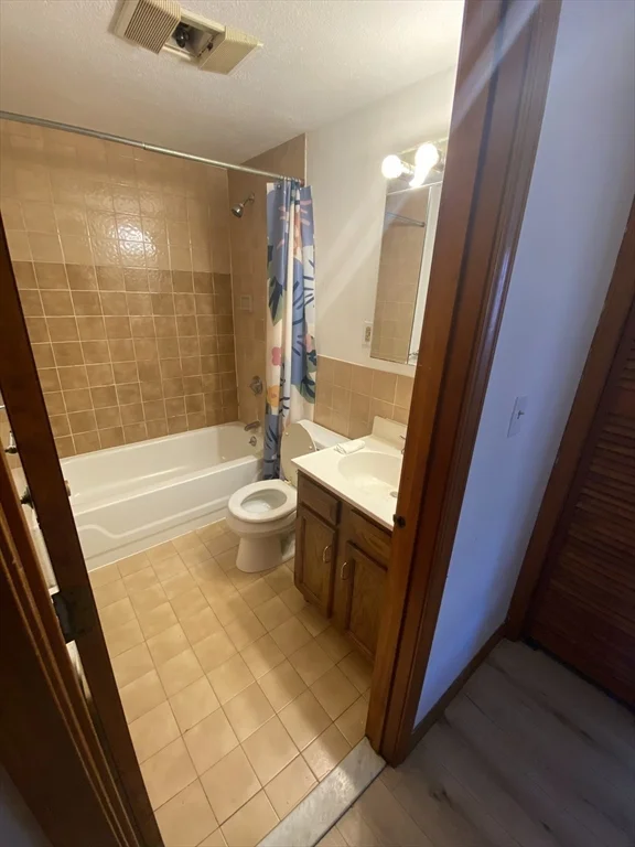 2 bed, 1 bath apartment for rent at 189 Ferry St Unit 2, Malden — photo 10 of 11