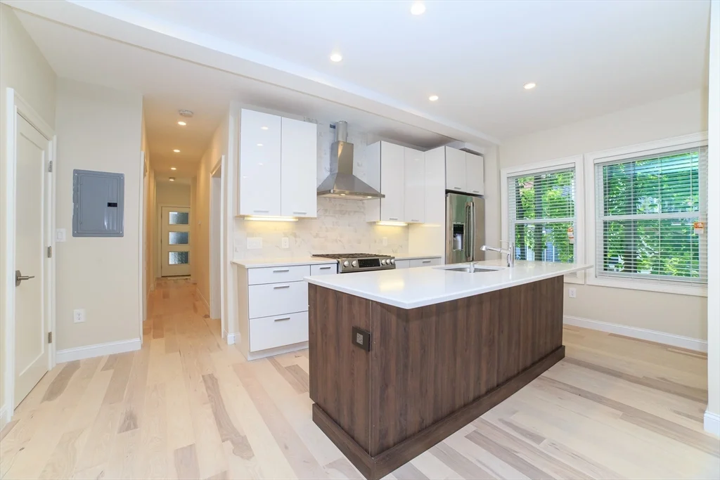 2 bed, 1 bath apartment for rent at 189 I St Unit 1, South Boston — photo 1 of 11