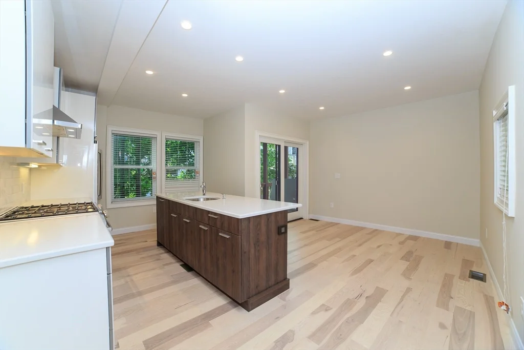 2 bed, 1 bath apartment for rent at 189 I St Unit 1, South Boston — photo 5 of 11