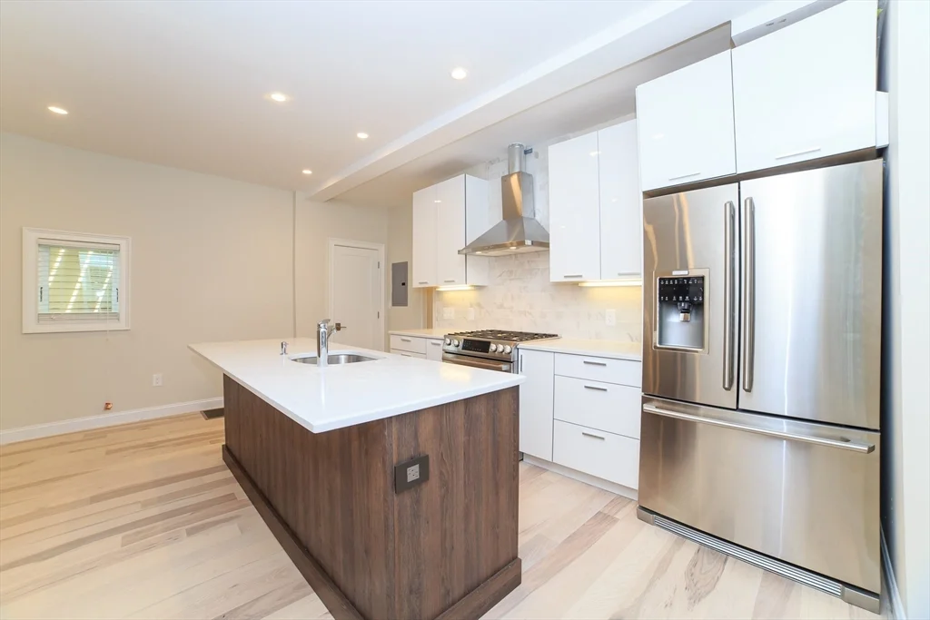 2 bed, 1 bath apartment for rent at 189 I St Unit 1, South Boston — photo 3 of 11