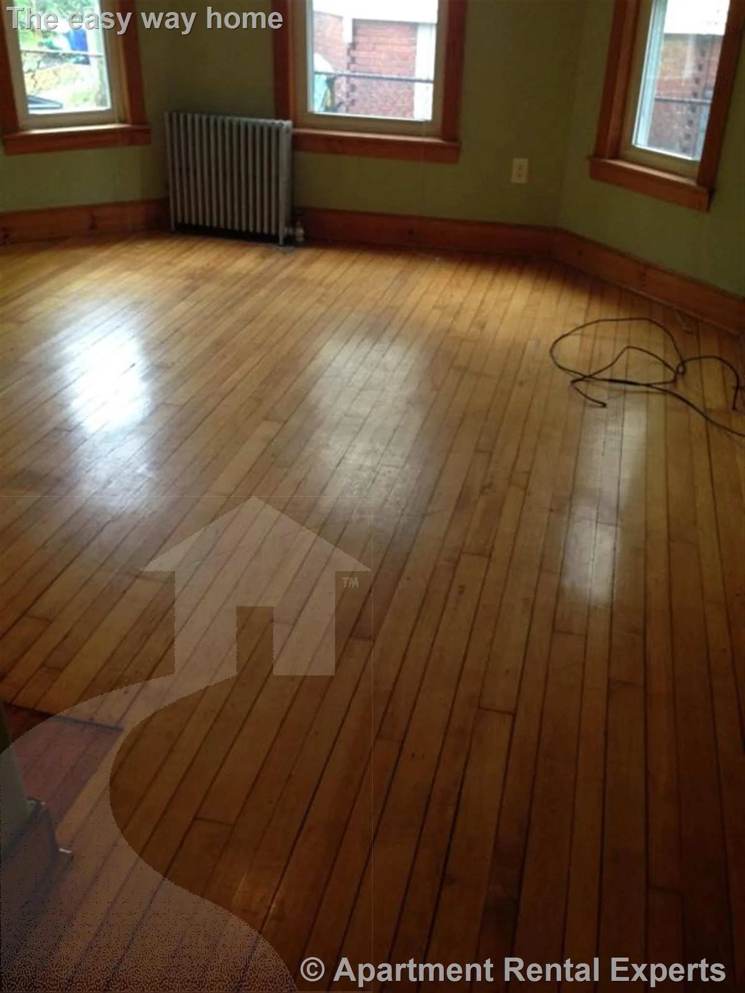 3 bed, 1 bath apartment for rent at 189 Lowell St Unit 1, Spring Hill — photo 3 of 7