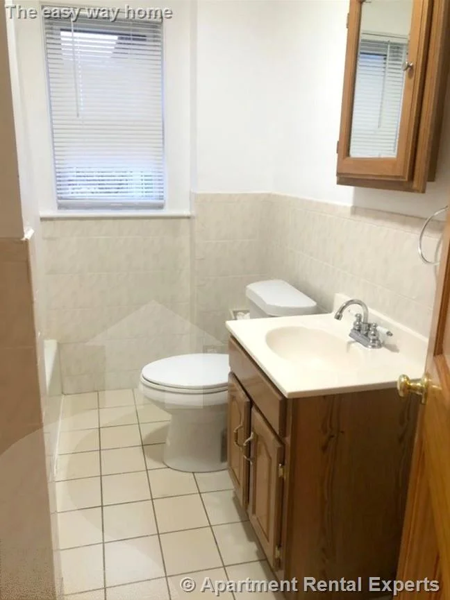 3 bed, 1 bath apartment for rent at 189 Lowell St Unit 1, Spring Hill — photo 6 of 11