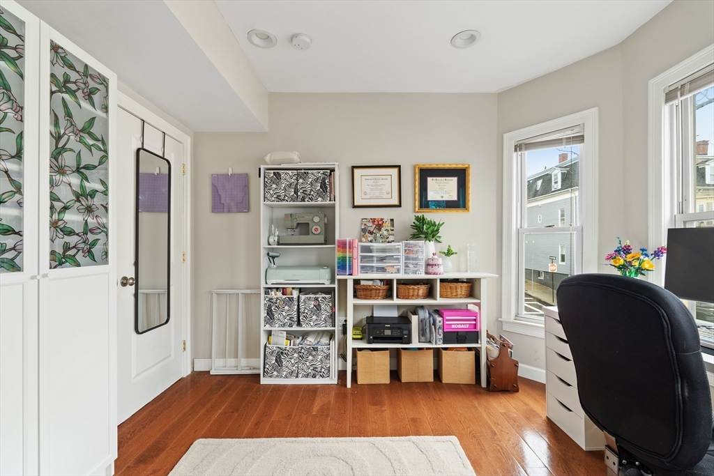 3 bed, 1 bath apartment for rent at 189 Princeton Unit Floor 2, East Boston — photo 9 of 11
