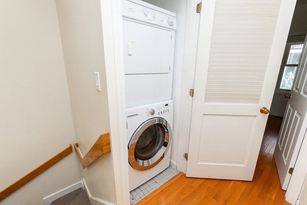 2 bed, 1 bath apartment for rent at 189 Richdale Ave Unit B3, Neighborhood Nine — photo 20 of 24
