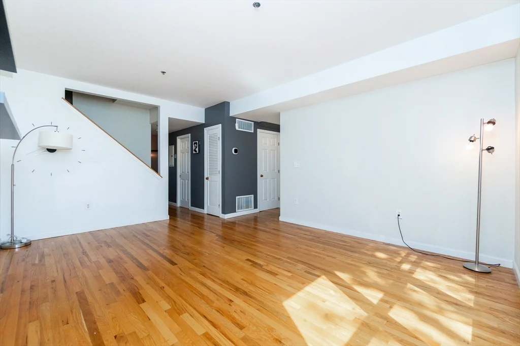 2 bed, 1 bath apartment for rent at 189 Richdale Ave Unit B3, Neighborhood Nine — photo 6 of 24