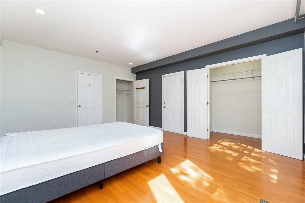 2 bed, 1 bath apartment for rent at 189 Richdale Ave Unit B3, Neighborhood Nine — photo 4 of 24