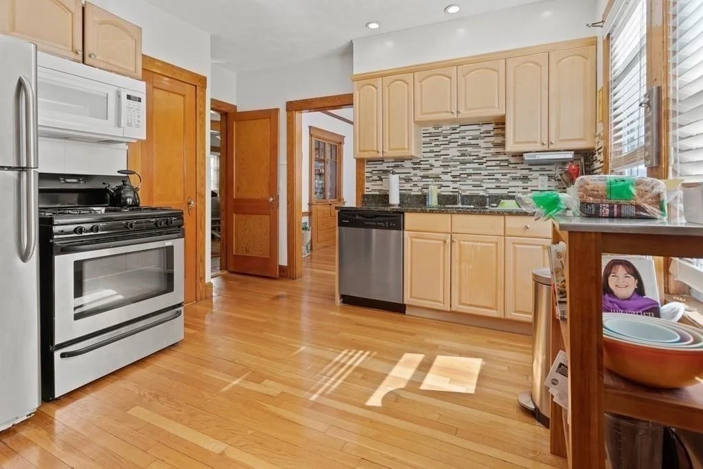 1 bed, 1 bath apartment for rent at 189 Savin Hill Ave Unit 1, Dorchester — photo 7 of 15
