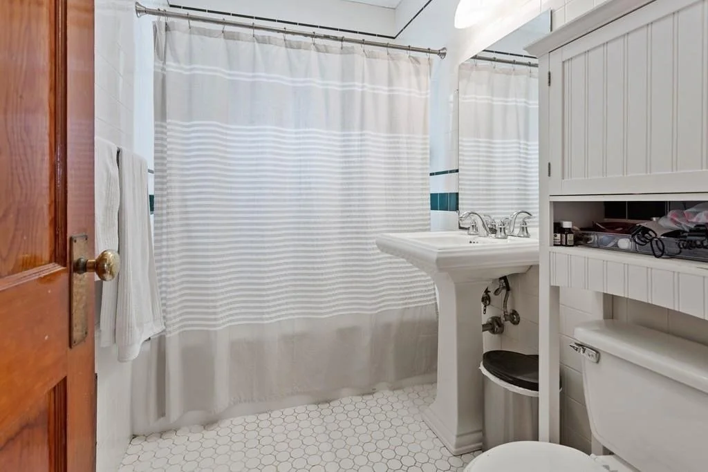 1 bed, 1 bath apartment for rent at 189 Savin Hill Ave Unit 1, Dorchester — photo 11 of 15