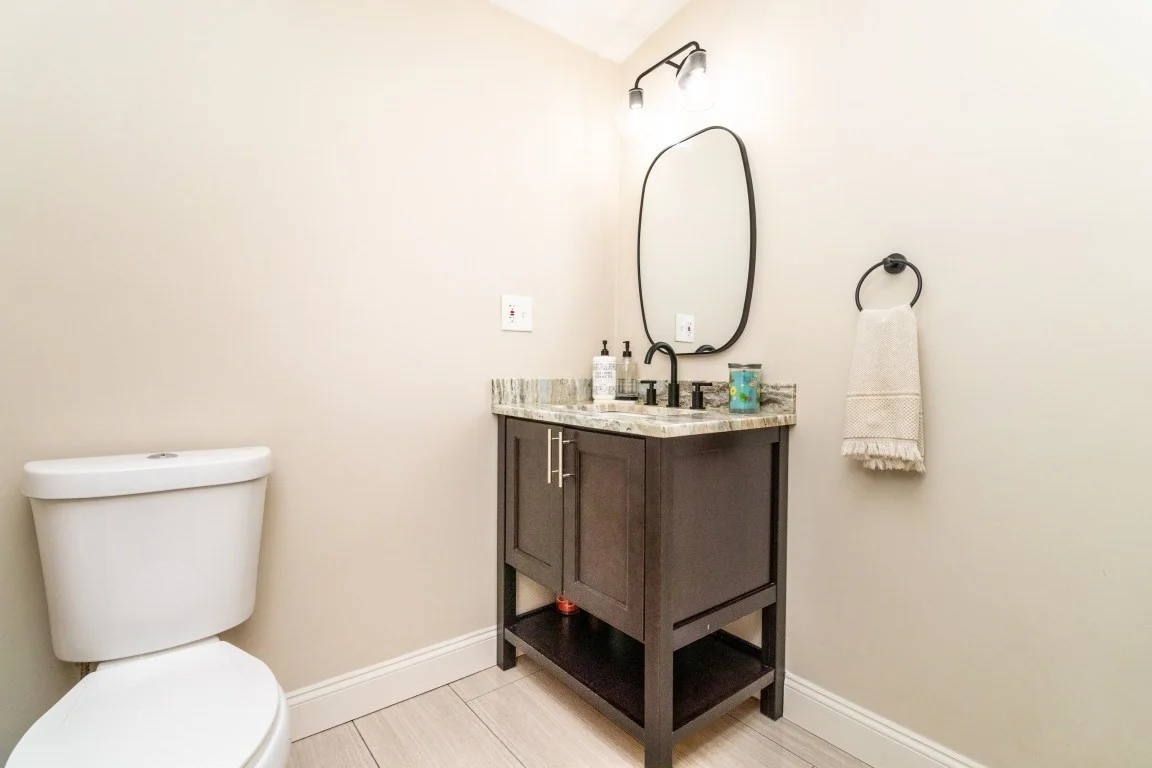 3 bed, 2 bath apartment for rent at 189 Shirley Unit 1a, Winthrop — photo 5 of 10
