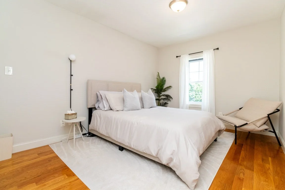 3 bed, 2 bath apartment for rent at 189 Shirley Unit 1a, Winthrop — photo 6 of 10