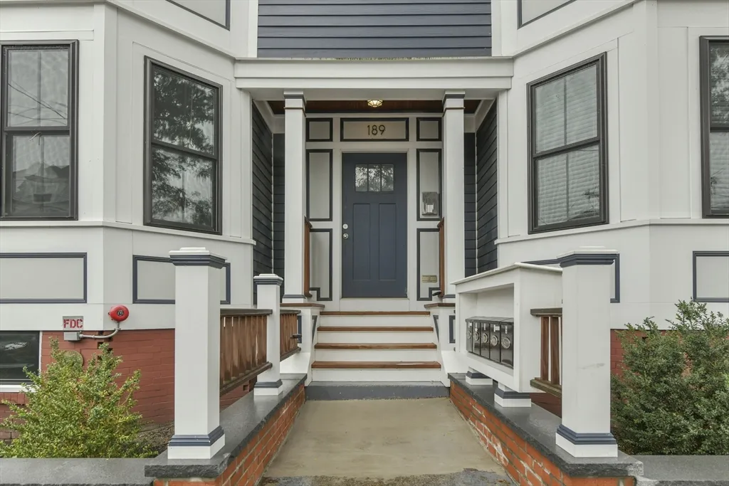 2 bed, 2 bath apartment for rent at 189 Trenton St Unit 6, East Boston — photo 1 of 21