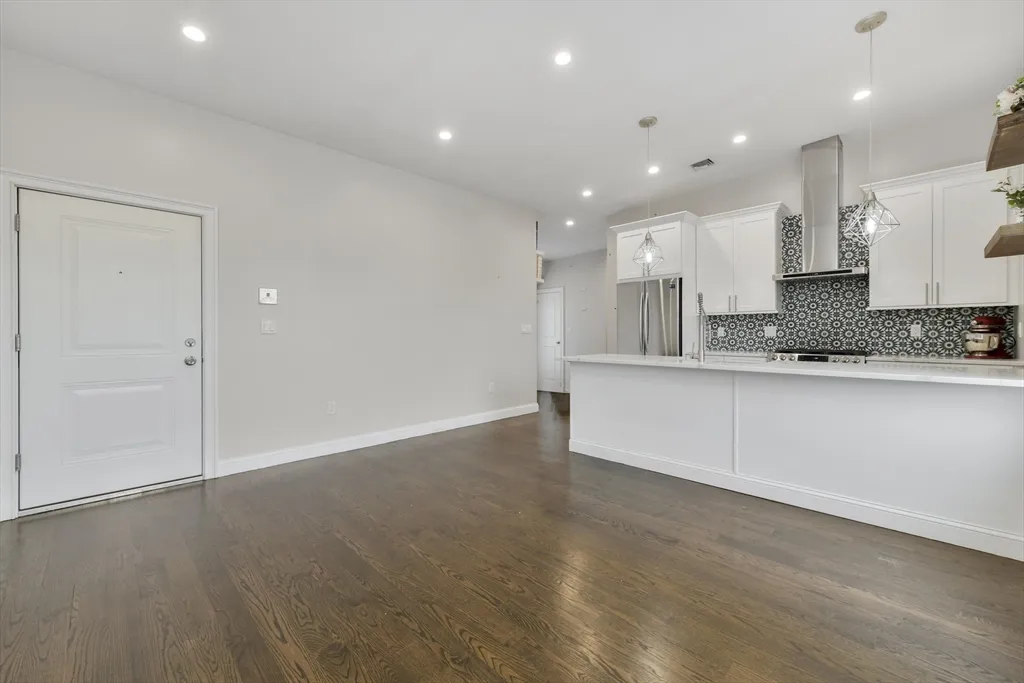 2 bed, 2 bath apartment for rent at 189 Trenton St Unit 6, East Boston — photo 6 of 21