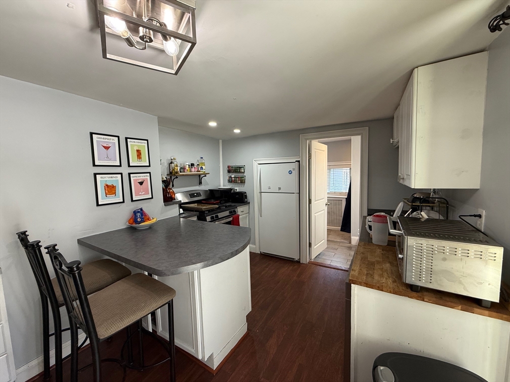 4 bed, 2 bath apartment for rent at 189 W Sixth St Unit -, South Boston — photo 10 of 35