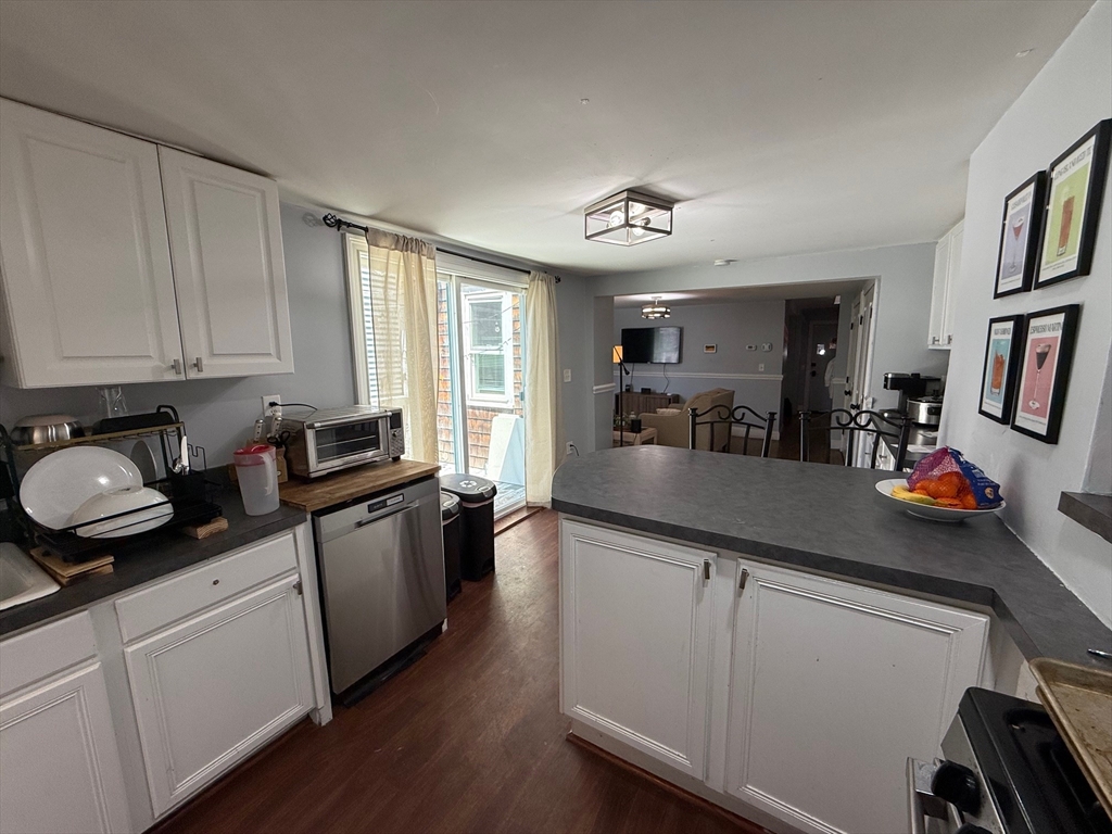 4 bed, 2 bath apartment for rent at 189 W Sixth St Unit -, South Boston — photo 15 of 35
