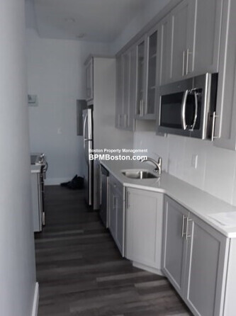 1 bed, 1 bath apartment for rent at 189 Washington Ave Unit 6, Chelsea — photo 2 of 8
