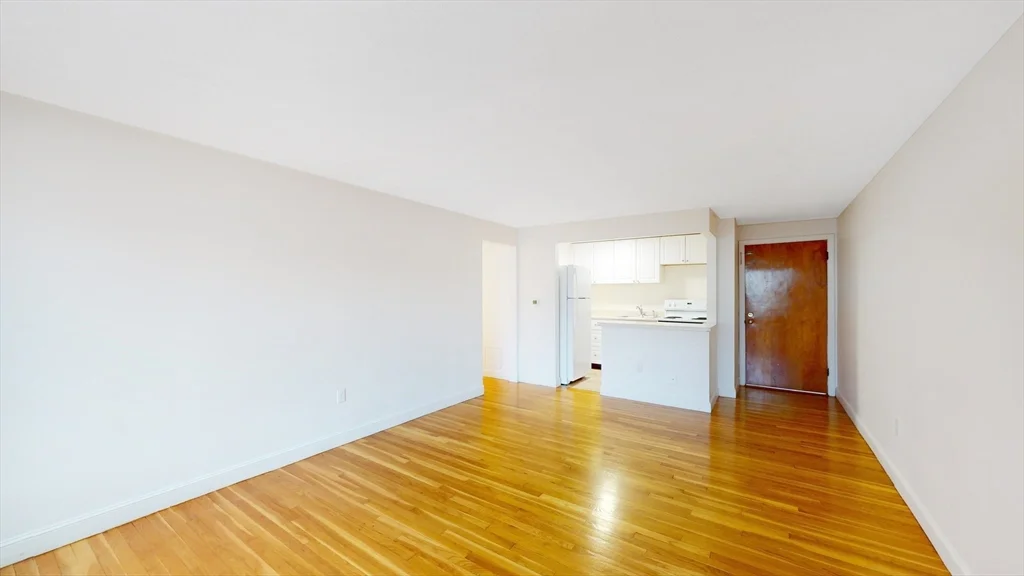 2 bed, 1 bath apartment for rent at 189 West Wyoming Ave Unit 22, Melrose — photo 5 of 20