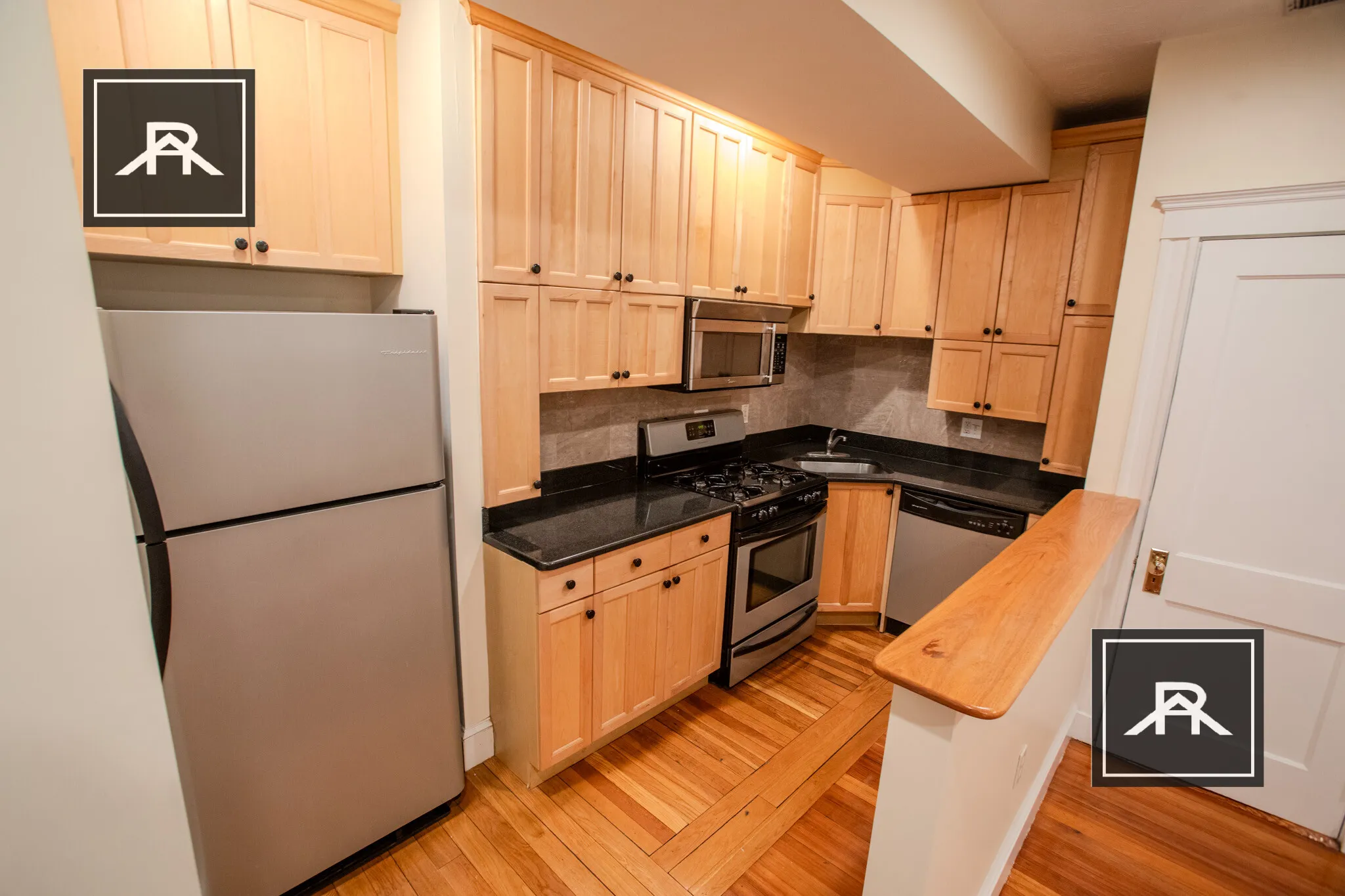 3 bed, 2 bath apartment for rent at 189 Winthrop Rd Unit 6, Aspinwall Hill — photo 6 of 12