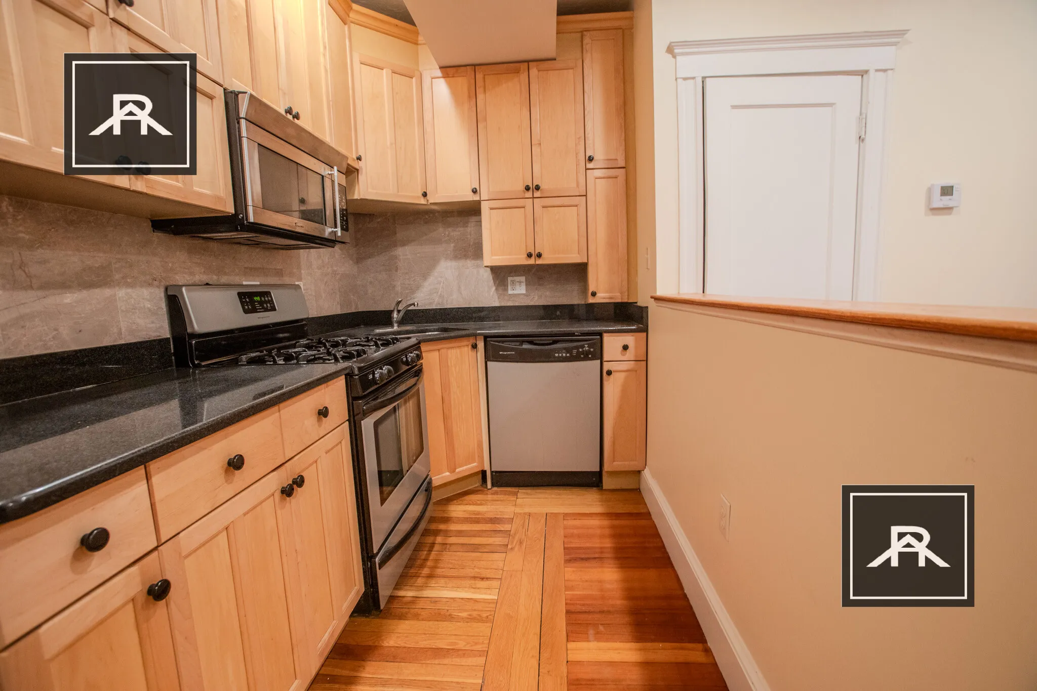 3 bed, 2 bath apartment for rent at 189 Winthrop Rd Unit 6, Aspinwall Hill — photo 1 of 12