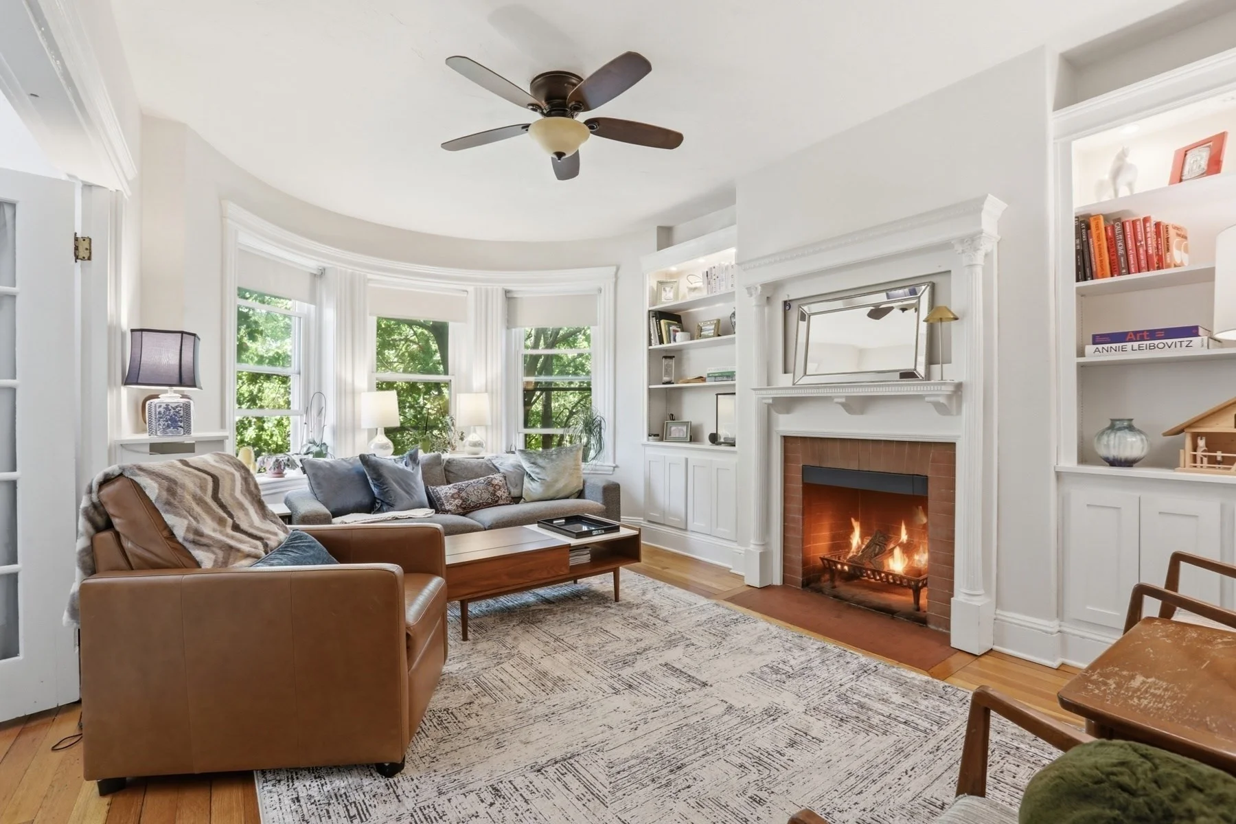 3 bed, 2 bath apartment for rent at 1896 Beacon St Unit 3A, Brookline Hills — photo 2 of 26