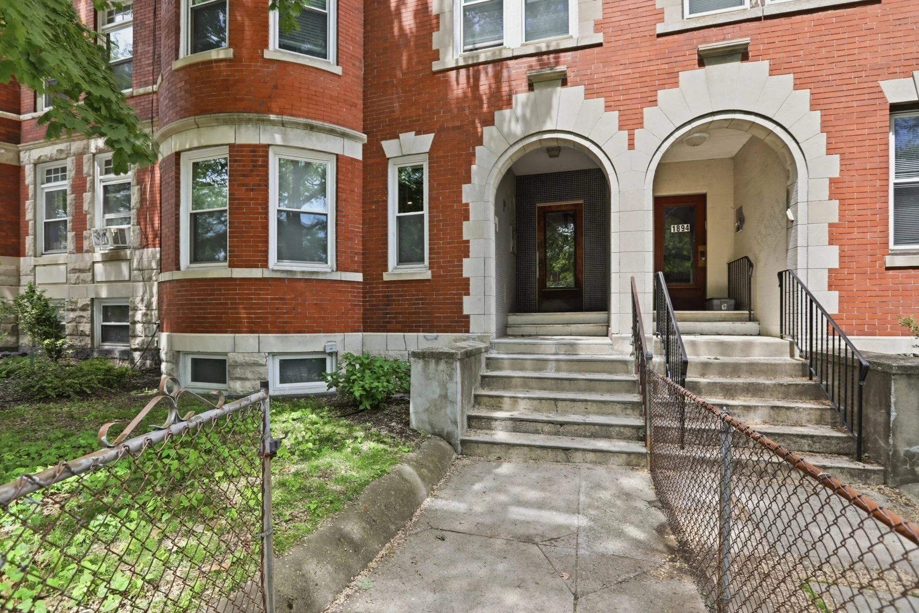 3 bed, 2 bath apartment for rent at 1896 Beacon St Unit 3A, Brookline Hills — photo 25 of 26