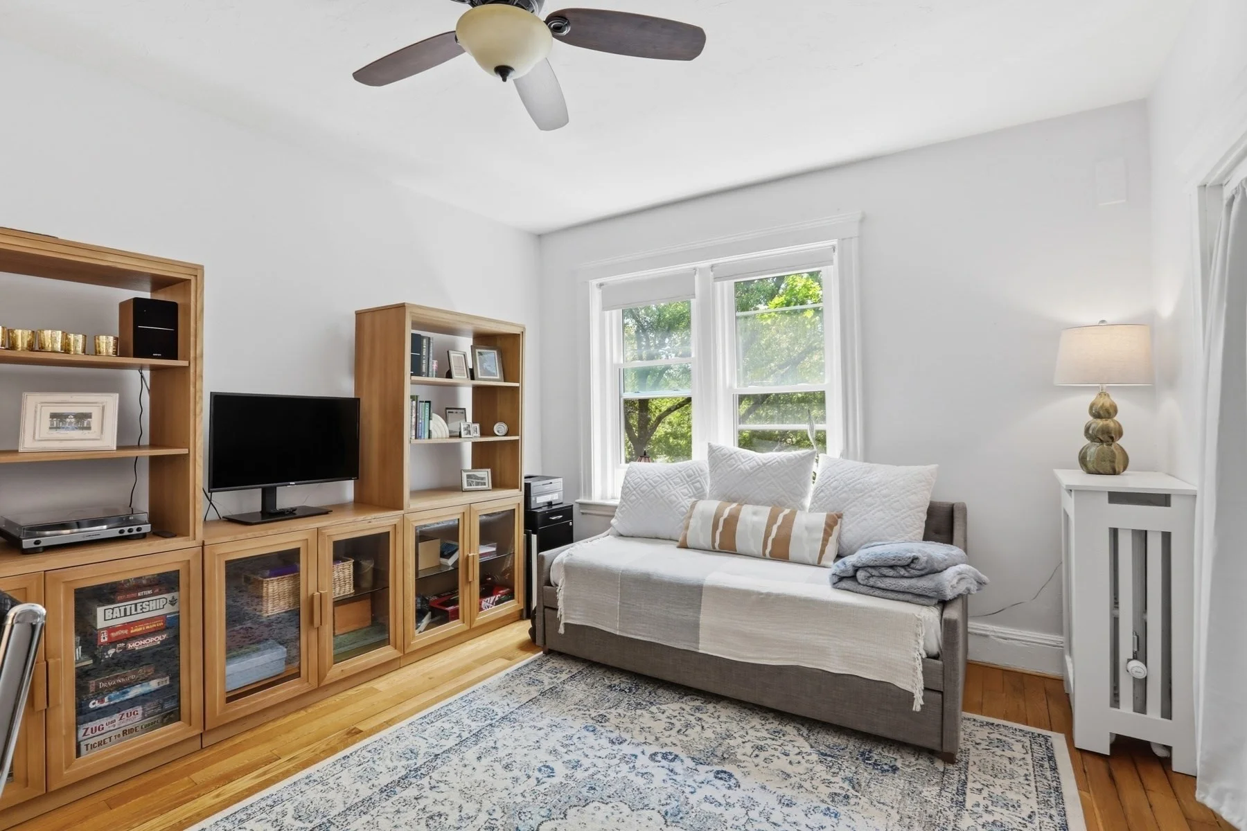 3 bed, 2 bath apartment for rent at 1896 Beacon St Unit 3A, Brookline Hills — photo 6 of 26