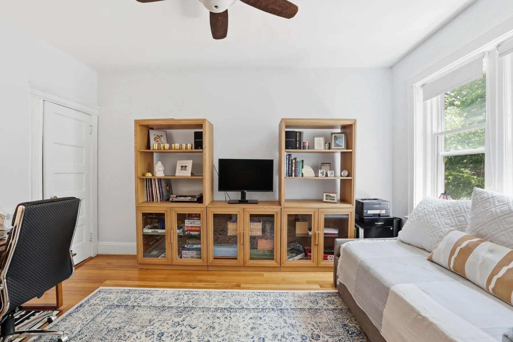3 bed, 2 bath apartment for rent at 1896 Beacon St Unit 3A, Brookline Hills — photo 5 of 26