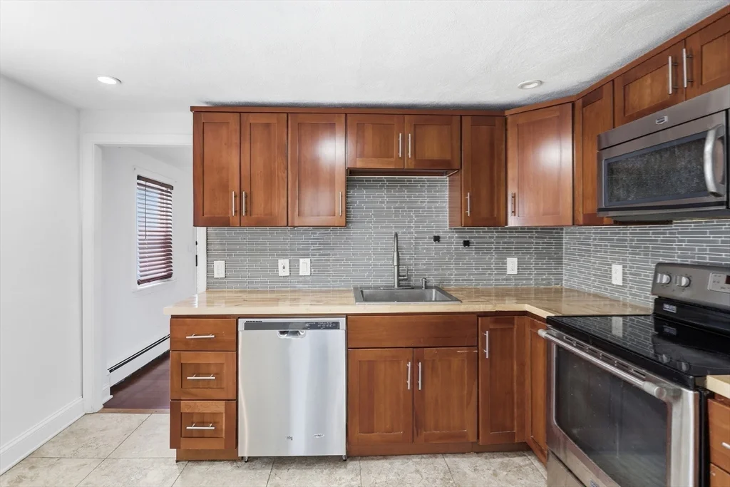 2 bed, 2 bath apartment for rent at 1896 Washington St Unit 2, South Walpole — photo 10 of 27