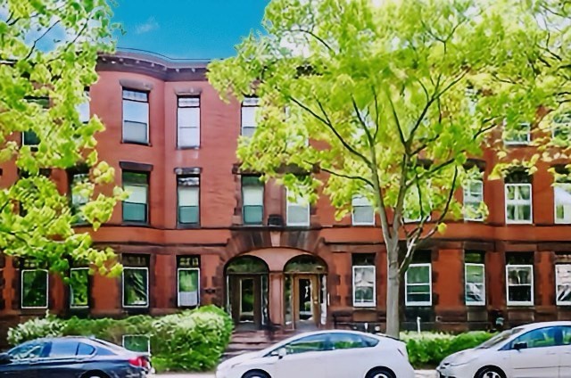 3 bed, 2 bath apartment for rent at 1897 Beacon St Unit 3, Brookline