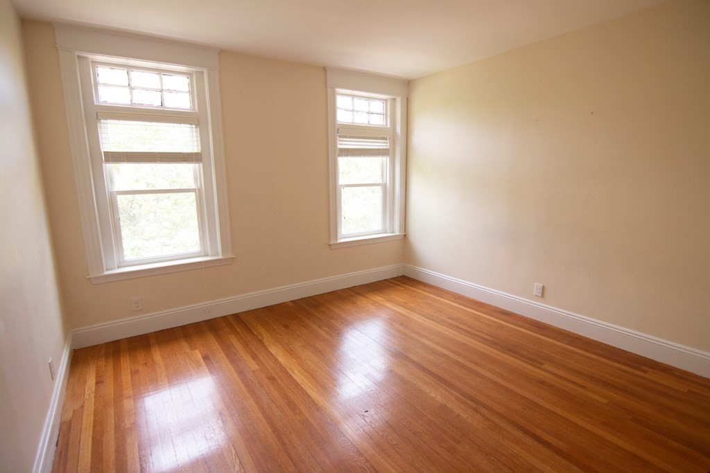 3 bed, 2 bath apartment for rent at 1897 Beacon St Unit 3, Brookline — photo 10 of 18