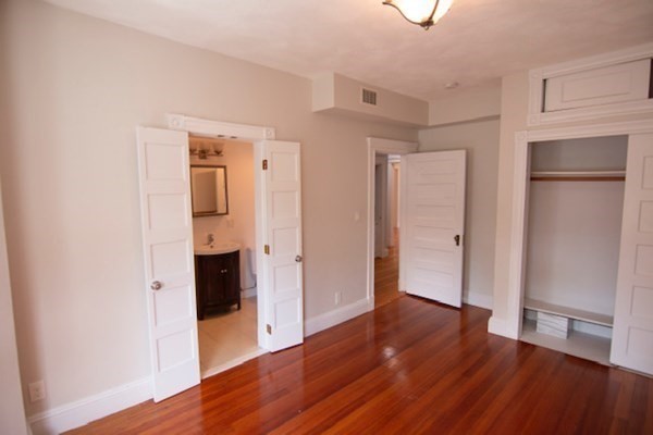 3 bed, 2 bath apartment for rent at 1897 Beacon St Unit 3, Brookline — photo 12 of 18