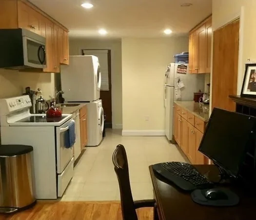 1 bed, 1 bath apartment for rent at 1897 Beacon Unit B1, Brookline — photo 5 of 11