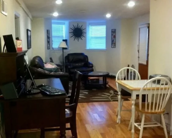 1 bed, 1 bath apartment for rent at 1897 Beacon Unit B1, Brookline — photo 4 of 11