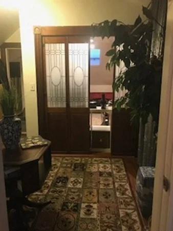1 bed, 1 bath apartment for rent at 1899 Hyde Park Ave Unit 3, Hyde Park — photo 2 of 9