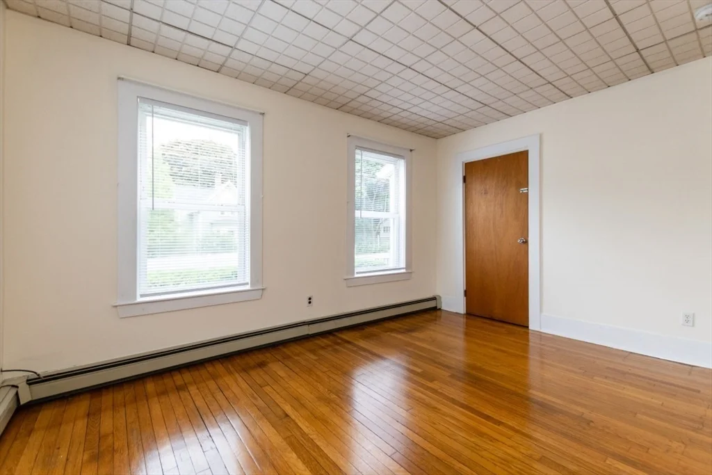 1 bed, 1 bath apartment for rent at 19-1 Spring St Unit 1, Stoneham — photo 3 of 38