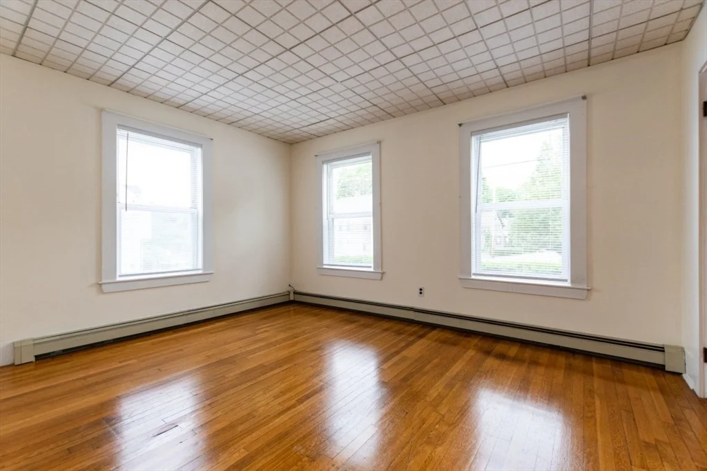 1 bed, 1 bath apartment for rent at 19-1 Spring St Unit 1, Stoneham — photo 4 of 38