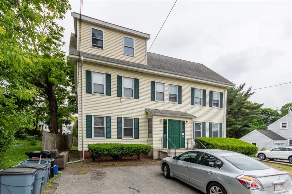1 bed, 1 bath apartment for rent at 19-1 Spring St Unit 1, Stoneham — photo 1 of 38