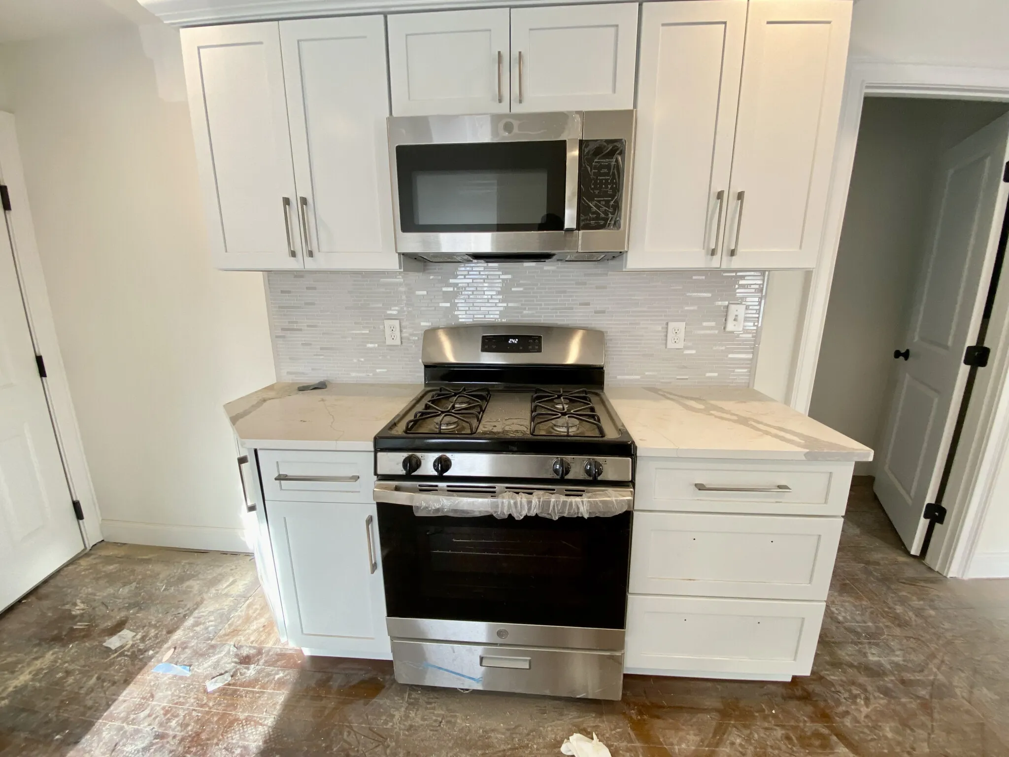 3 bed, 1.5 bath apartment for rent at 19-21 Bellevue St Unit 3, Banks Square — photo 11 of 25