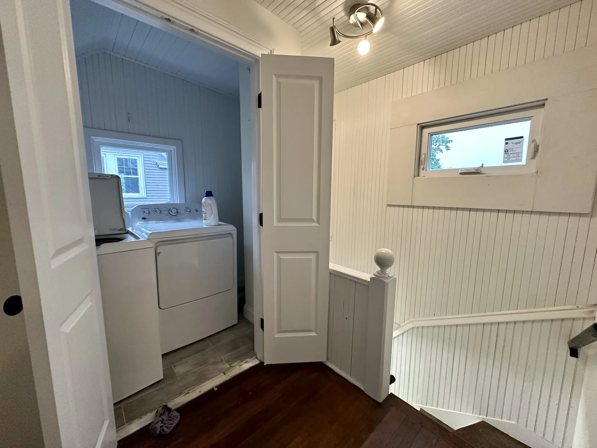 3 bed, 1.5 bath apartment for rent at 19-21 Bellevue St Unit 3, Banks Square — photo 8 of 25