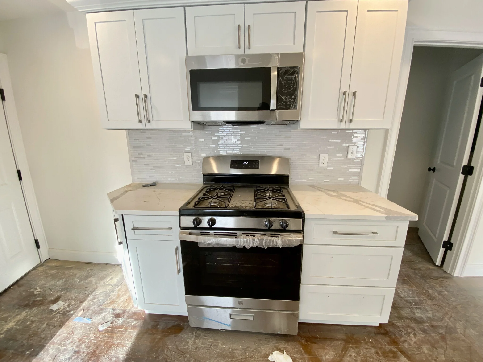 3 bed, 1.5 bath apartment for rent at 19-21 Bellevue St Unit 3, Banks Square — photo 21 of 25