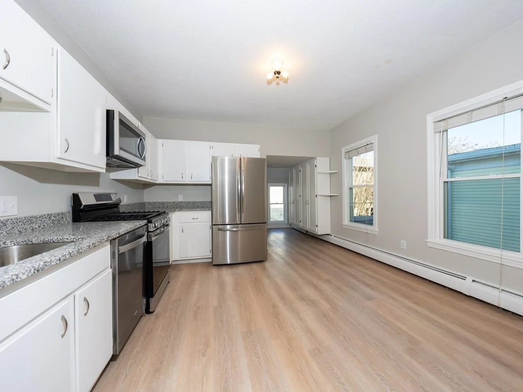 4 bed, 2 bath apartment for rent at 19 21 Everett Ave Unit 2, Davis Square — photo 2 of 15